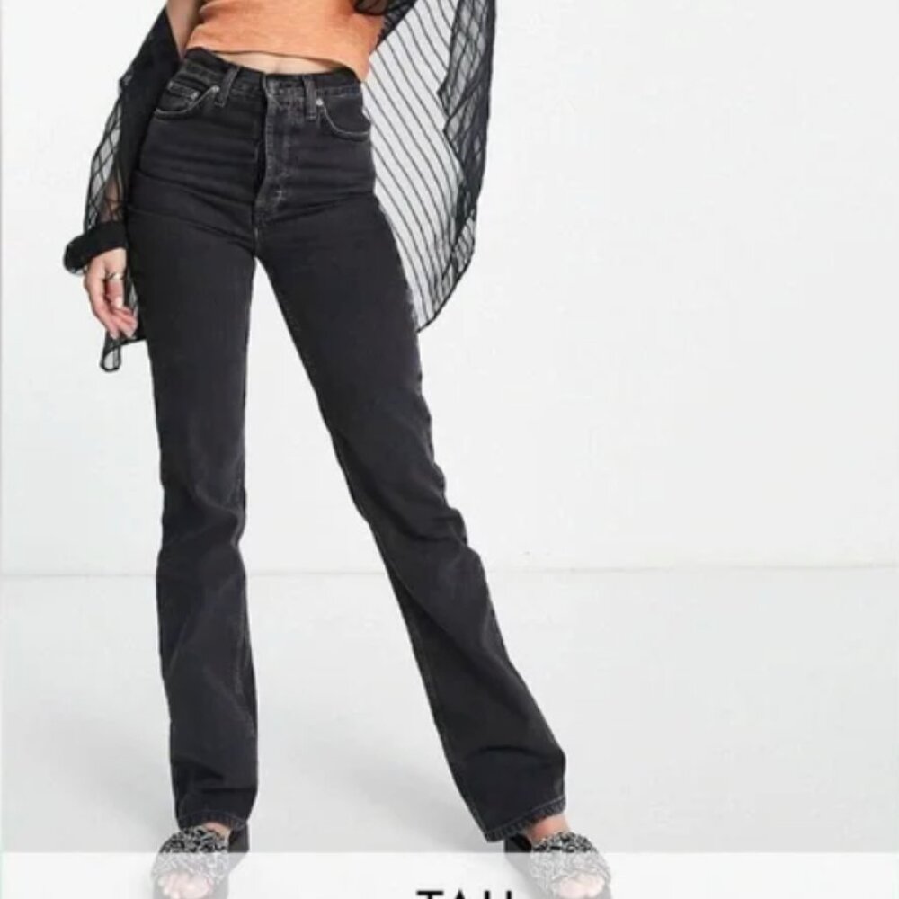 TOPSHOP TALL KORT JEANS IN WASHED BLACK